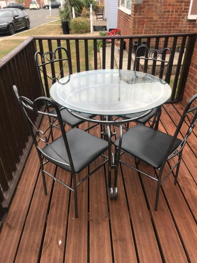 Leysdown-On-Sea Saddlebrook Holiday Park 3 Bedroom Brick Built Chalet Bungalow Esterno foto