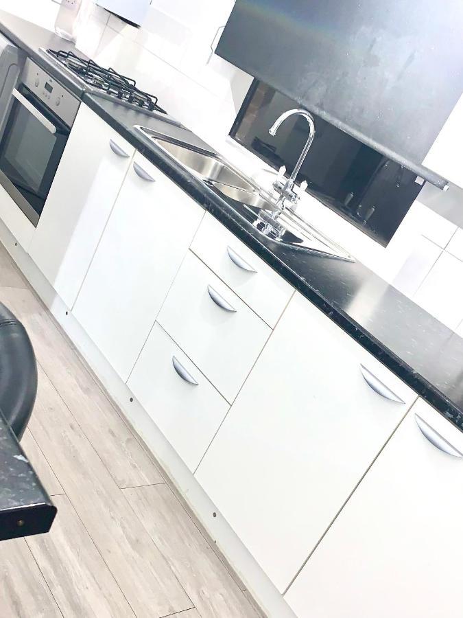 Leysdown-On-Sea Saddlebrook Holiday Park 3 Bedroom Brick Built Chalet Bungalow Esterno foto